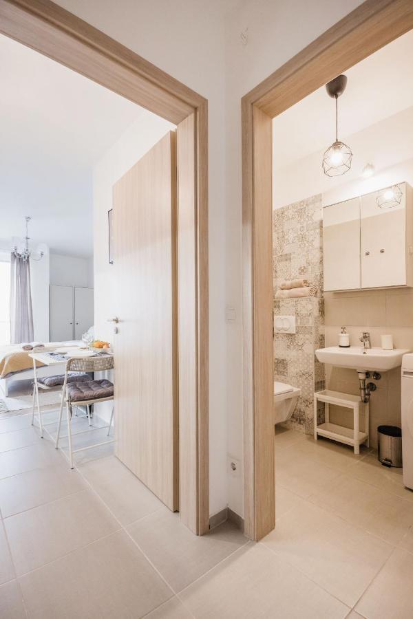 Stylish And Cozy Studio In The Heart Of The City Daire Budapeşte Dış mekan fotoğraf